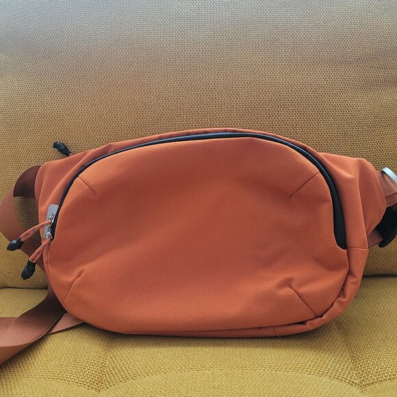 Orbitkey Urban Sling 6L - Picture 1 of 6